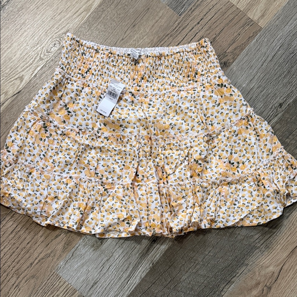 NWT American Eagle Smocked Floral Tiered Mini Skirt - Yellow